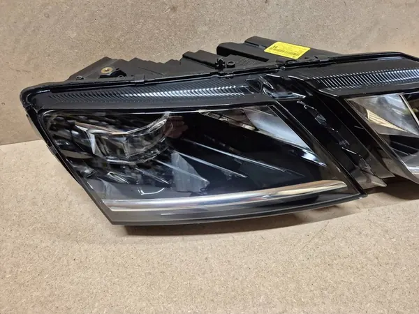 Farol Dianteiro Direito Skoda Octavia 3 Lift Full LED 5E1941018E image 3