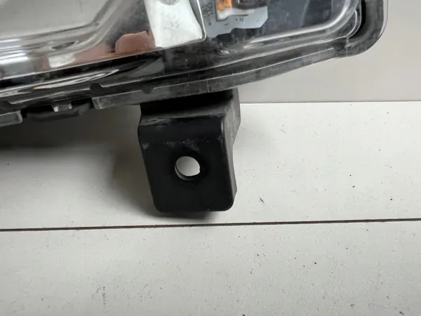 Suzuki Vitara III Rechter Front Halogen DRL OEM 5QMV4K816 image 4