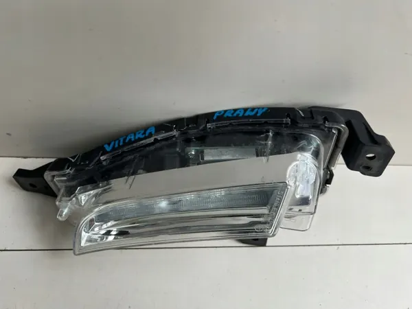 Suzuki Vitara III Rechter Front Halogen DRL OEM 5QMV4K816 image 7
