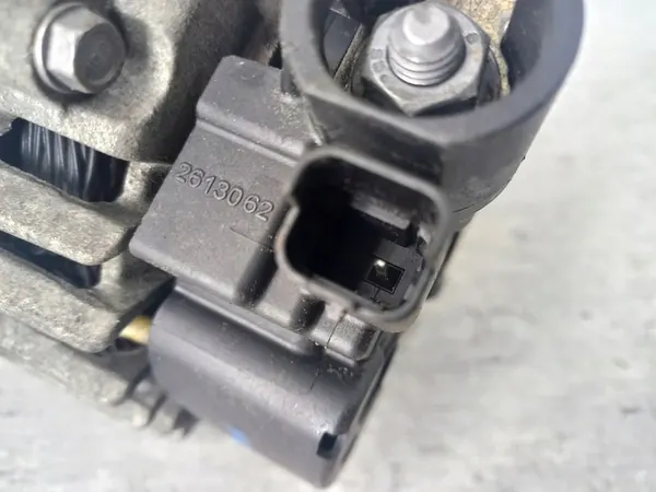 ALTERNATOR PEUGEOT 308 I SW 1.6 VTI 9666998080 image 2