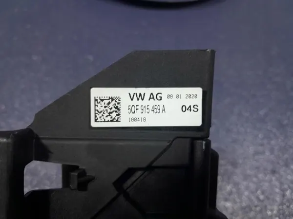 Terminal Batería Skoda OE OEM 5QF915459A - Usado image 3