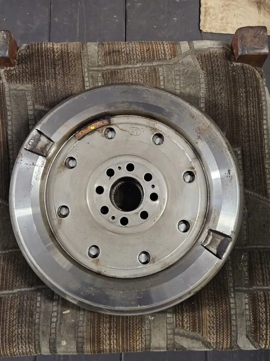 Volante de Dupla Massa VW Skoda Seat 2.0 TDI 05L105266K image 2