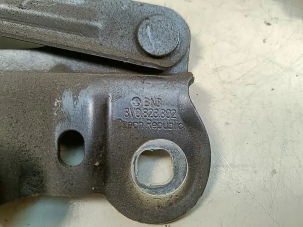 Skoda OE 3V0823301 3V0823302 - Gebruikt origineel onderdeel image 7