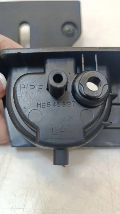 OEM MB645327 Linker Achter Bagagerol Bevestiging image 10