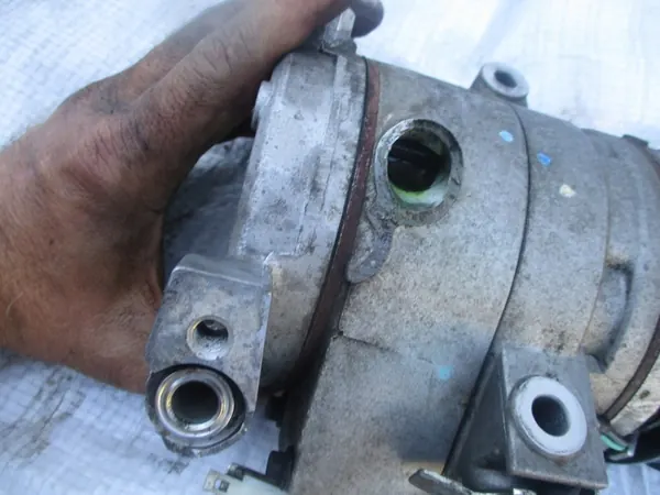 Roues de compresseur de climatisation Ford Ranger 3.2TDCI image 4