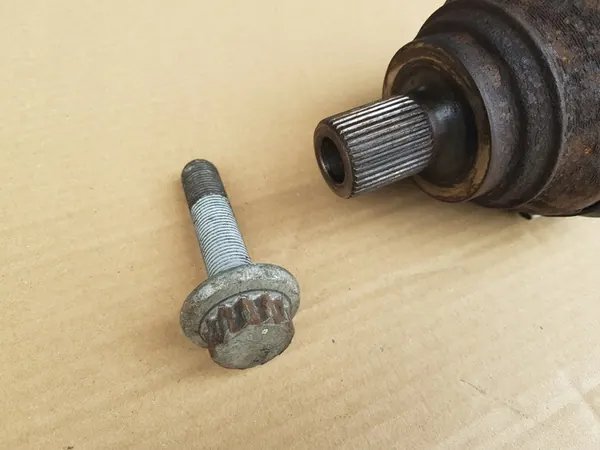 Höger Framdrevaxel VW Caddy III Touran I 1.9 TDI image 2