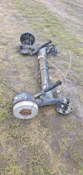 Bakaxel OEM OŚ BELKA ZAWIESZENIE TYŁ TYLNE BĘBNY image 4