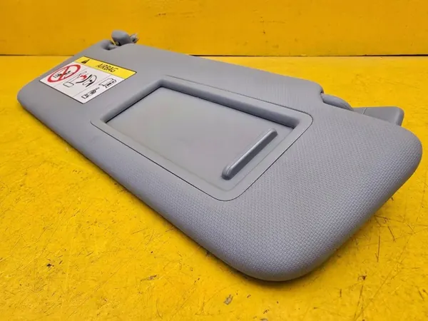 Visor Audi A1 OEM 82A857552G Derecho Gris image 4
