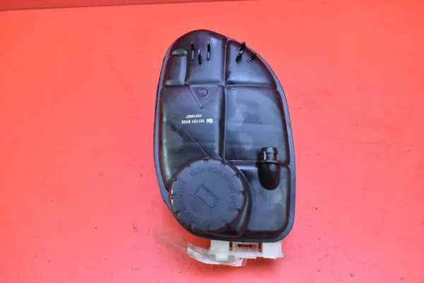 Laajennussäiliö OEM 1011219103 Mercedes CLA 250 image 4