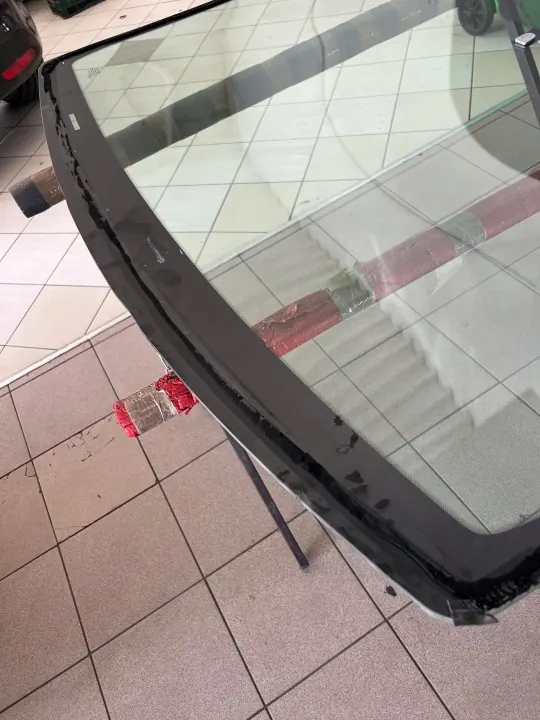 Kia VENGA Panorama-tuulilasi OEM - Käytetty image 3