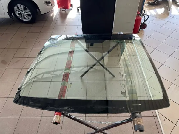 Kia VENGA Panorama-tuulilasi OEM - Käytetty image 7