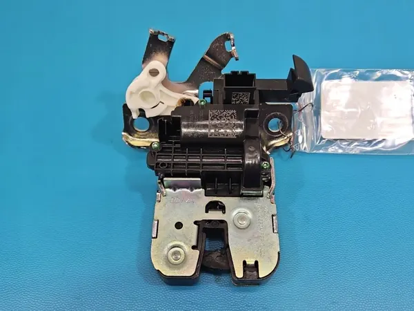 Bakluckelås OEM 5F0827505 för Skoda Kamiq HB 5D image 4