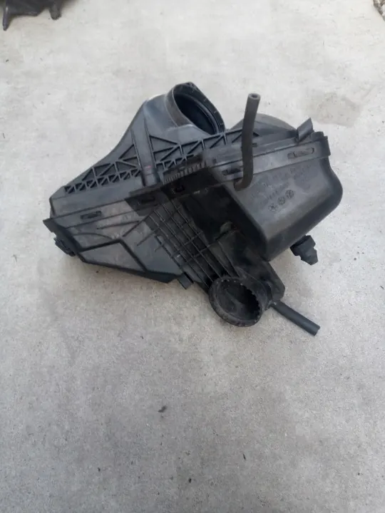Audi Luchtfilterhuis OEM 8K0133835AB voor A4 B8 image 5