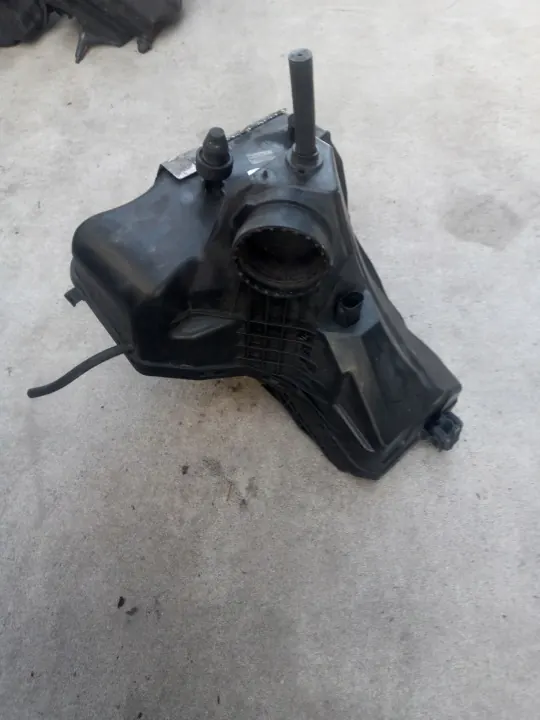 Audi Luchtfilterhuis OEM 8K0133835AB voor A4 B8 image 9