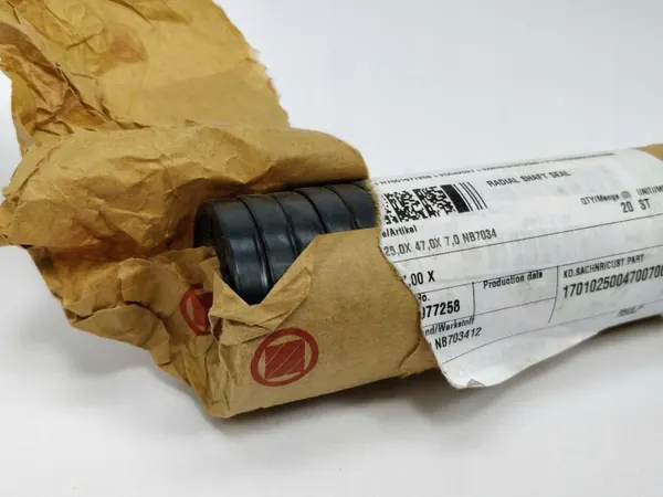 Dichtomatik Dichtmittel OEM 0067017068 - Gebraucht image 3
