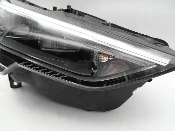 AUDI Q3 Faro Delantero Derecho 83A941012 image 3