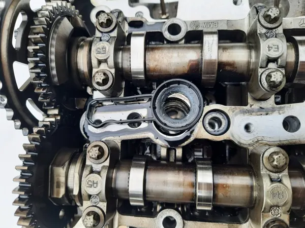 BMW Zylinderkopf OEM 8570145 für B47 Motor image 4