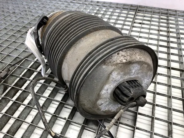 Rear Left Suspension Air Spring Mercedes CLS A2133280100 image 3