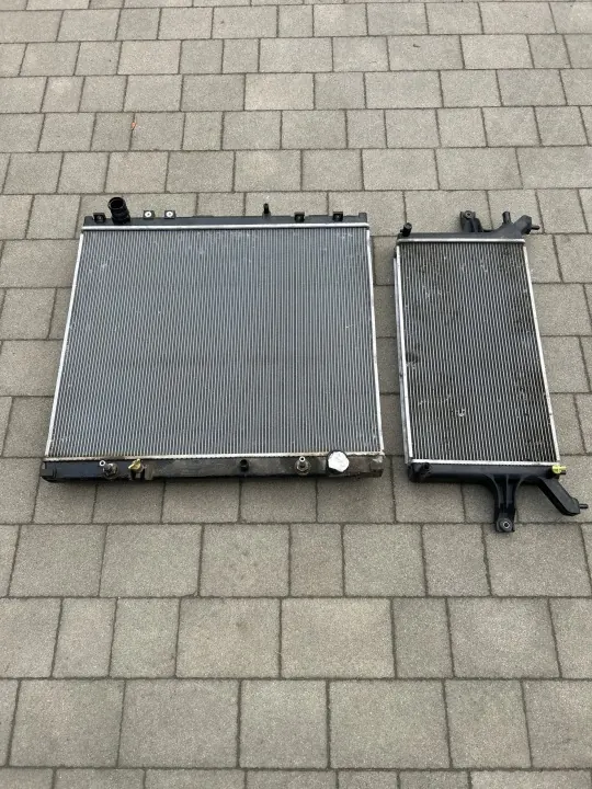 TOYOTA HILUX VIII INVINCIBLE CHŁODNICE AUTOMAT KOMPLET image 2