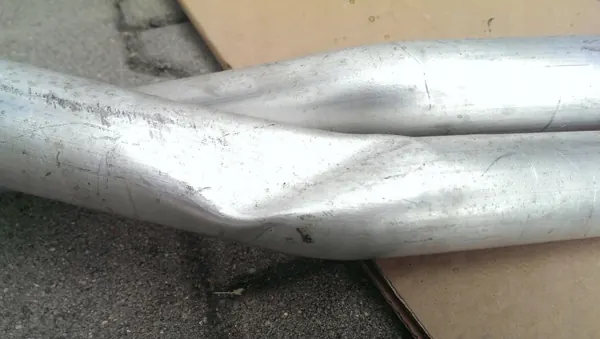 Tuyau principal de refroidissement Audi R8 OEM 420121050B image 5