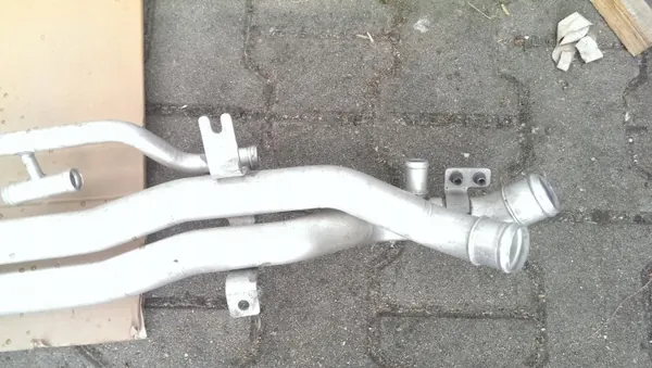 Tuyau principal de refroidissement Audi R8 OEM 420121050B image 6