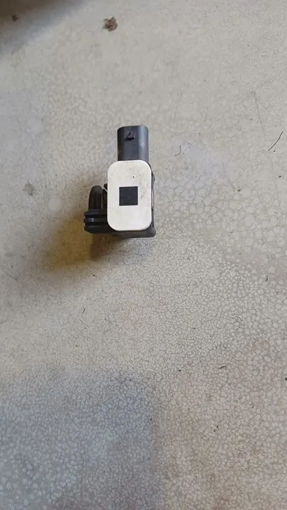 Capteur d'accélération de protection piéton BMW F34 F22 F23 image 2