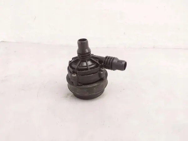 Mercedes-Benz A W177 vesipumppu OEM A0005003600 image 2