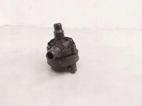 Mercedes-Benz A W177 vesipumppu OEM A0005003600 image 3