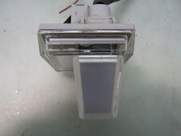 LEAF II ZE1 21R Lampe LED Port de Charge image 5