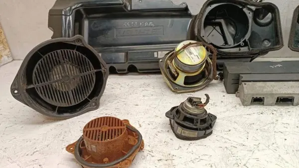 Audi OE Ljudsystem OEM 4F0035223A - Begagnad image 4