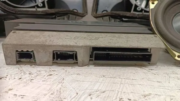 Audi OE Ljudsystem OEM 4F0035223A - Begagnad image 9
