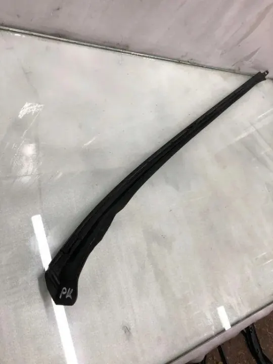 Mercedes-Benz OE A2476900301 Voorruit Strip image 3