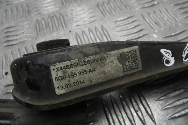 Motorutrymmesdelar VW GOLF VII 5Q0199855AA image 3