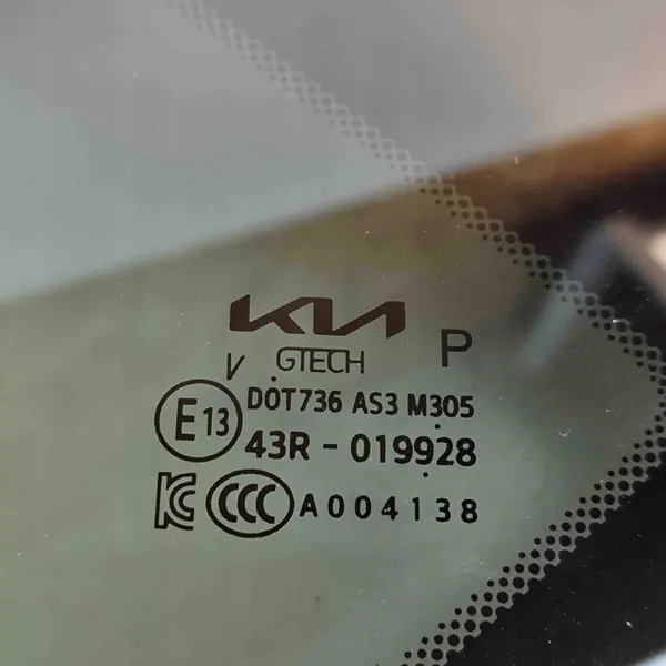 Kia EV6 linke Heckscheibe OEM 43R019928 - Gebraucht image 8