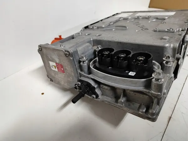 Jaguar I-PACE Converter OE J9D3-14G138-AH Gebruikt image 5