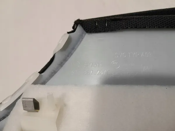 Cobrepilar Audi A4 B9 OEM 8W0857791 - Usado image 3