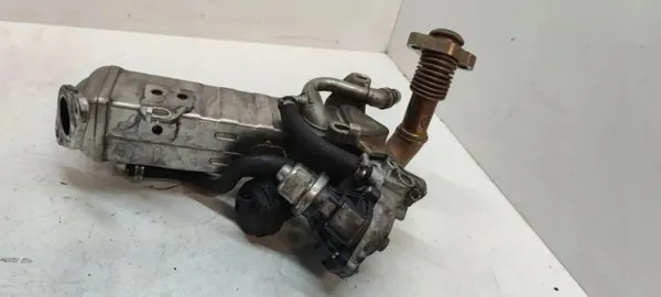 BMW X3 F25 2015 EGR-venttiili OEM 8594492 image 3