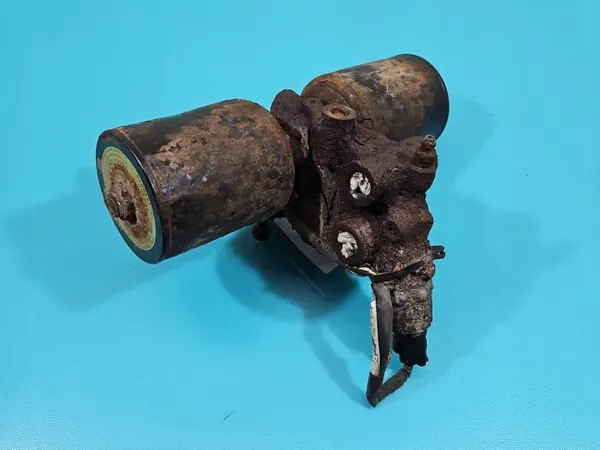 OEM 48860-60020 Toyota Land Cruiser J200 Pomp image 2