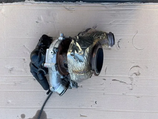 VW AUDI 3.0 TDI Turbo 059145873FB image 2