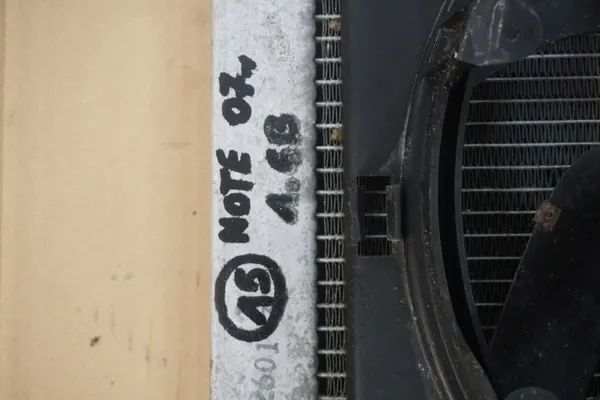 NISSAN NOTE E11 1.6B HR16 Ventilador Radiador 21400BC40C image 2