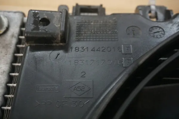 NISSAN NOTE E11 1.6B HR16 Ventilador Radiador 21400BC40C image 4