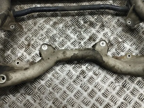 Mercedes-Benz Subchassi Dianteiro OEM AMD115525 Usado image 6