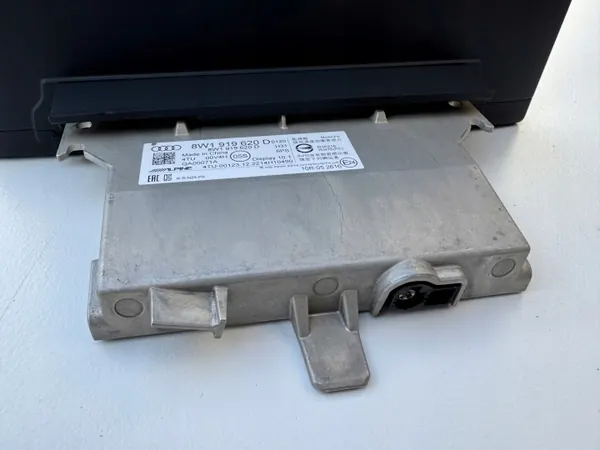 10,1" näyttöruutu OEM 8W1919620D Audi A4 B9:lle image 7
