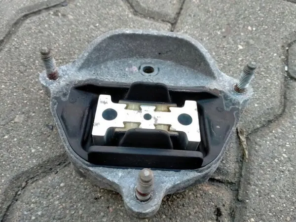 Gebruikte Audi OE versnellingsbaksteun 4H0399263AD image 4