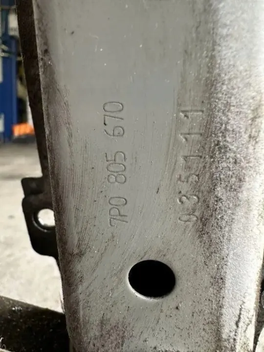 Aile avant droite VW Touareg (7P5) OEM 7P0803106 image 8