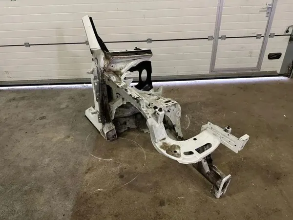 Aile avant droite VW Touareg (7P5) OEM 7P0803106 image 9