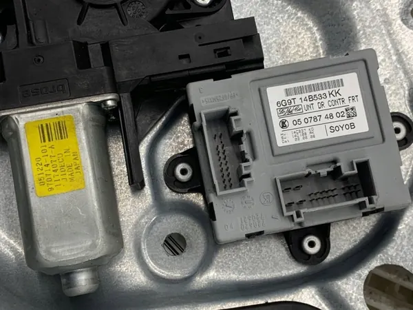 Régulateur de vitre avant droit OEM 6G9T14B533KK image 3