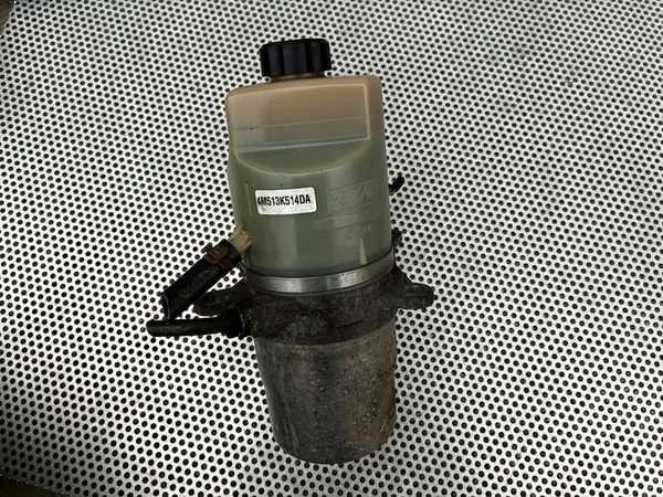 Bomba de direção assistida FORD FOCUS II LIFT TURNIER KUGA MK1 OEM 4M513K514DA image 2