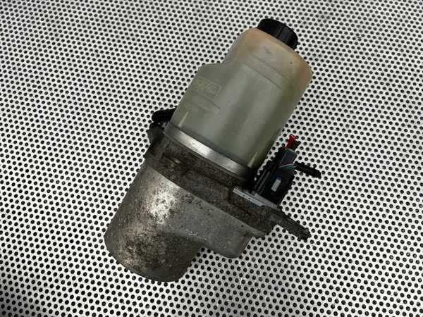 Bomba de direção assistida FORD FOCUS II LIFT TURNIER KUGA MK1 OEM 4M513K514DA image 3