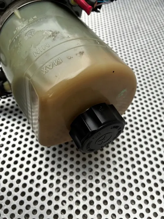 Bomba de direção assistida FORD FOCUS II LIFT TURNIER KUGA MK1 OEM 4M513K514DA image 5